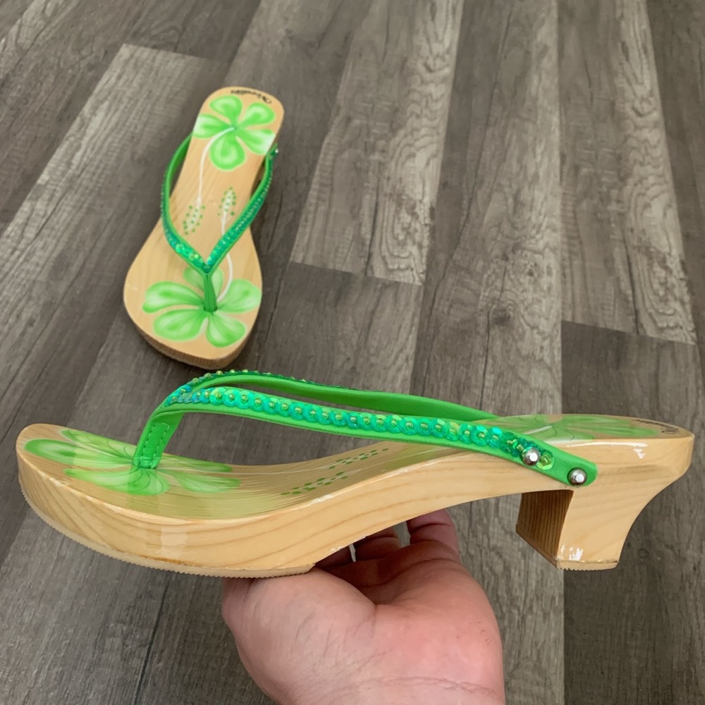 Elevated kitten heel flip flops
